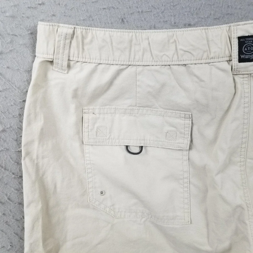 Wrangler Shorts Mens‎ 40 Beige Cargo ATG Angler Fishing 9 Inseam Stretch Outdoor
